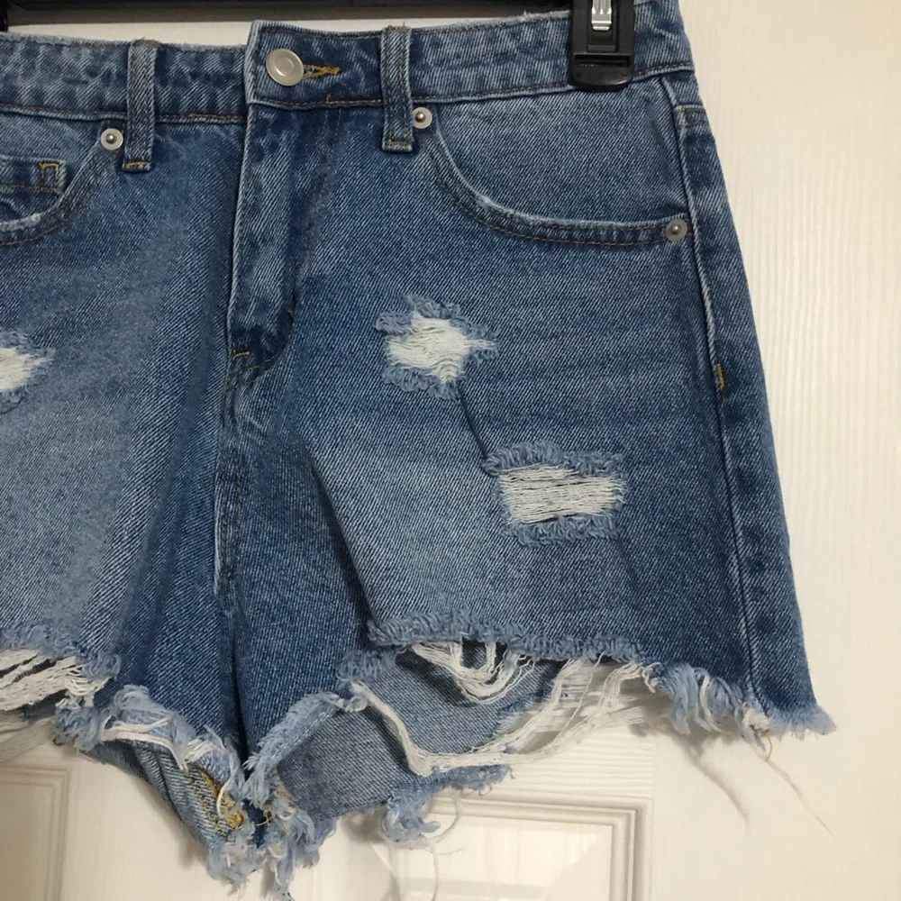 BP Be Responsible cut off denim jean short shorts‎ women 27 distressed waist 28”
